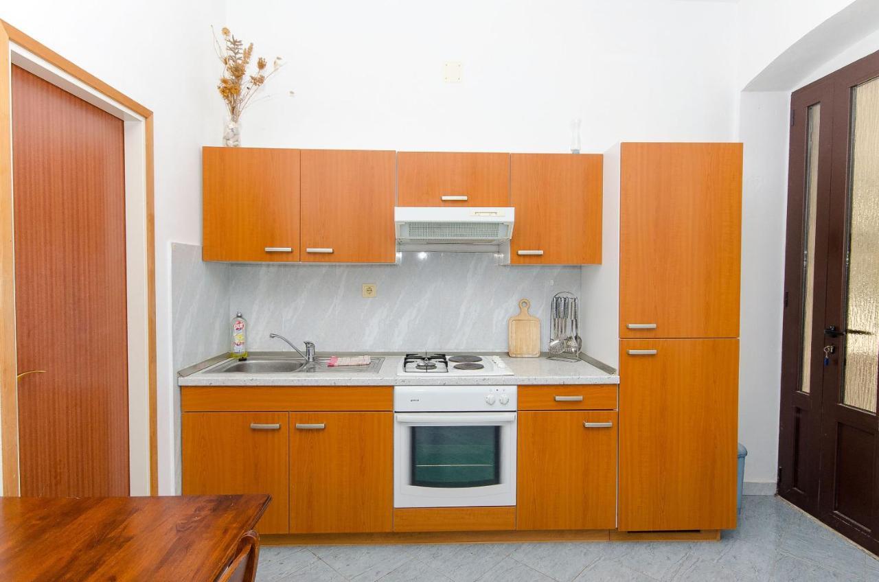 Apartments Ivanka 维斯 外观 照片